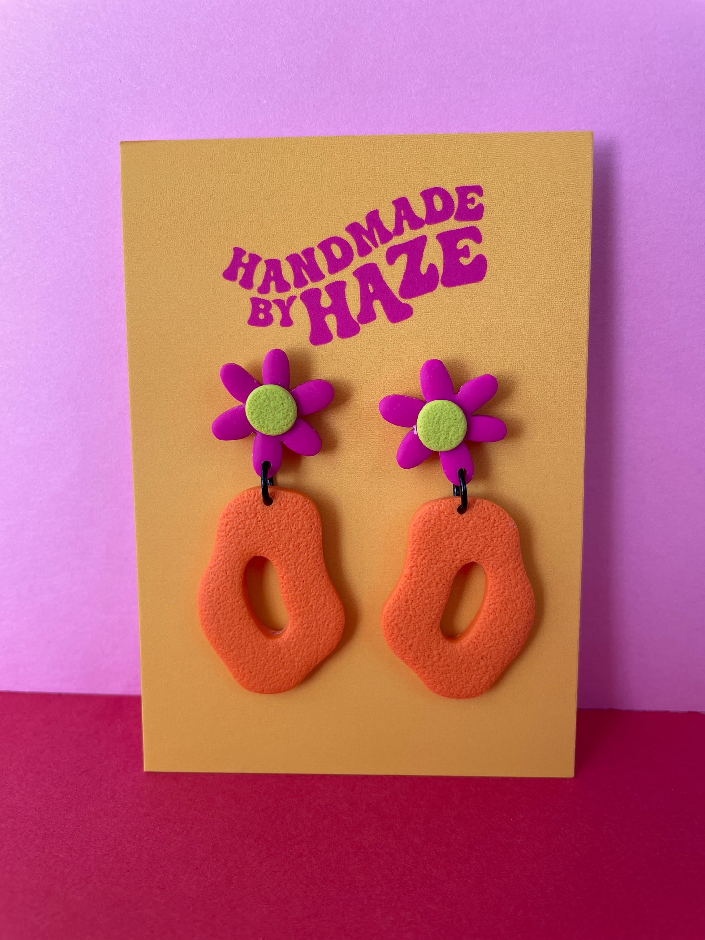 Daisy vase dangle