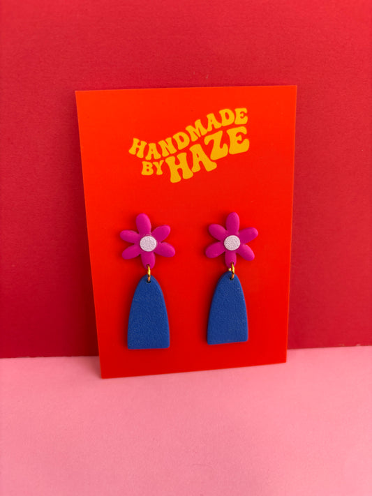 Daisy sugarloaf dangles: fuschia/blue