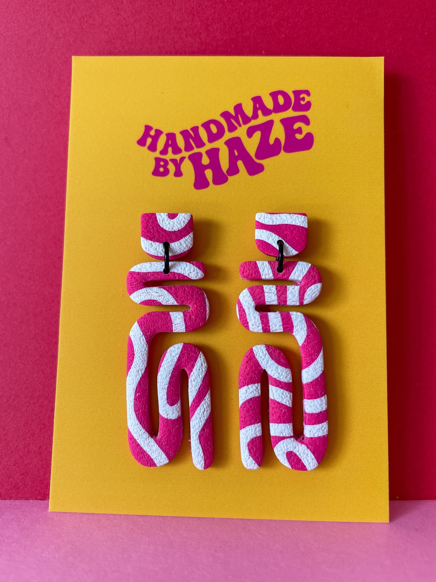 Isobar Wiggle Dangles